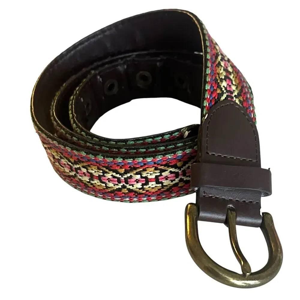 Unbranded embroidered belt